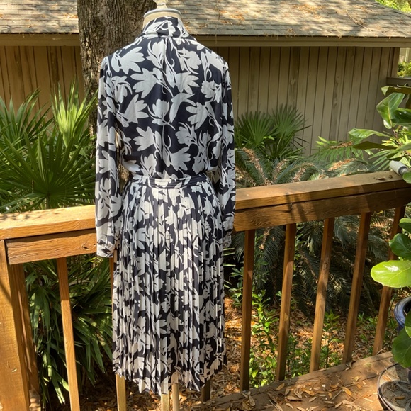 NWT J. Crew Drapey Tie Neck Top in Shadow Floral, Blouse - Picture 12 of 15